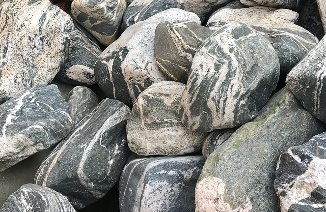 淘寶的泰山石是真是假？有龍的圖案貴嗎？